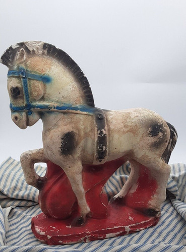 Danneggiata vecchia statuina - danneggiata,