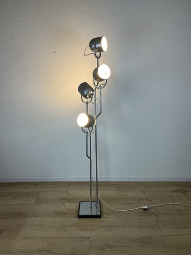 Lampada terra piantana