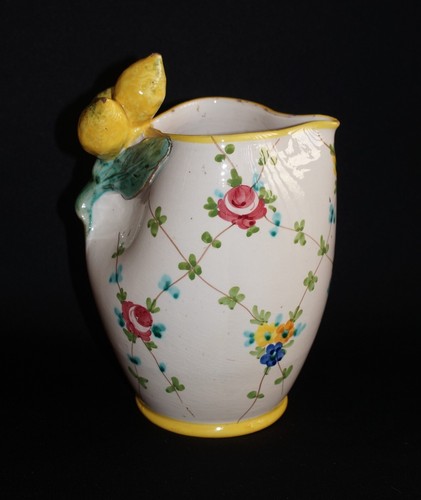 Particolare caraffa brocca - particolare,