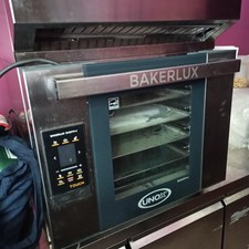 Forno elettrico professionale UNOX con cappa aspirante BAKERLUX Shop Pro Touch
