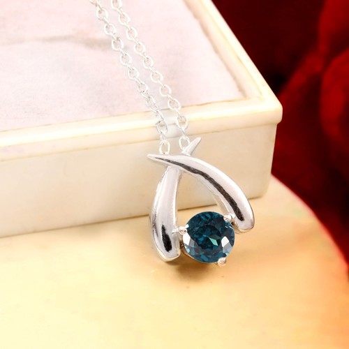 Collana con ciondolo - con, in