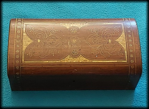 Cofanetto legno intarsiato - in,