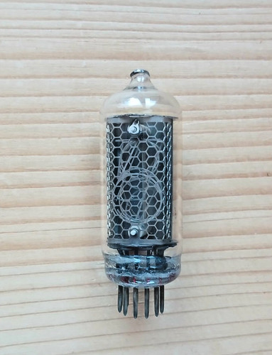 Tubo nixie sovietico in 8 - x,