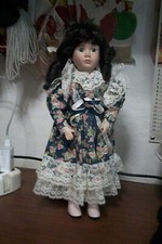 bambola in ceramica ELIZABETH A TO40394  The Promenade Collection cm 38  leggi