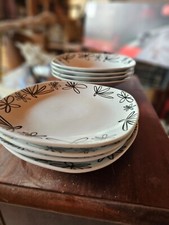 Servizio Piatti da 4 persone, colore  Bianco e Nero con fiori 