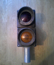 VECCHIO SEMAFORO D'EPOCA A DUE