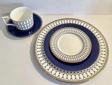 Wedgwood Set da 5 pezzi in osso Cina, oro rinascimentale nuovo! Bellissimo regalo