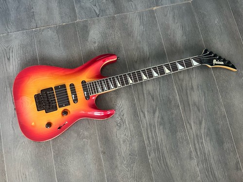 Maison 106 chitarra - maison, vintage