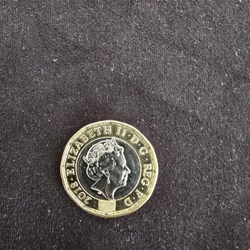 One pound 2018 - , elizabeth