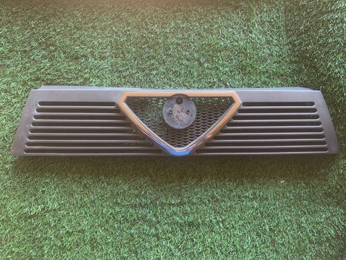 Mascherina alfa romeo - 75, prima