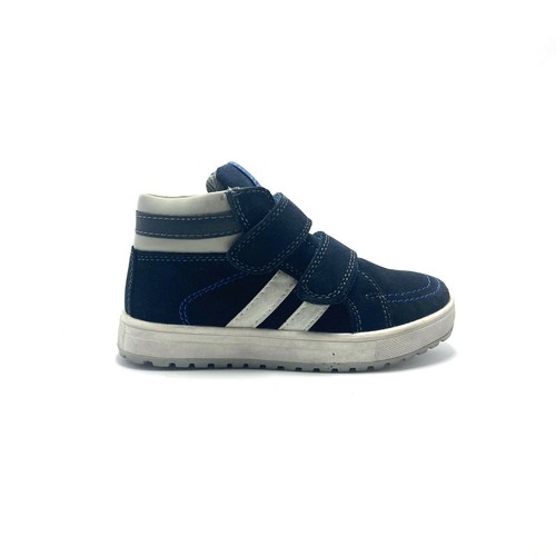Scarpe bambino con strappi