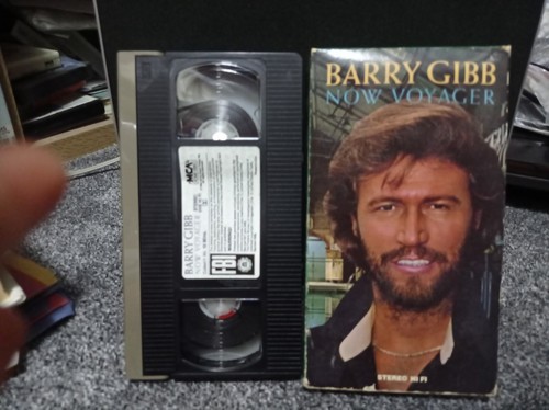 Barry gibb now - gibb, voyager