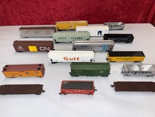 Lotto vintage di 20 modellini HO treno box vagoni, tramogge, vagoni piatti e minerali, petroliere, ecc