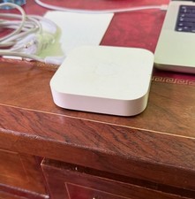 Apple Airport Express A1392 2nd generation w/ Power Cable
