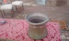 Antico secchio in rame