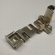 Attacco macchina da cucire Singer 221 201 15 66 99 Style-o-matic 121095