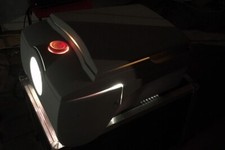 *Vega/Medium Opus 4*Proiettore