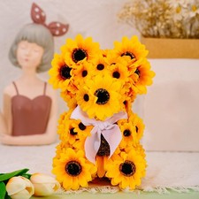 Figurina di orso floreale di