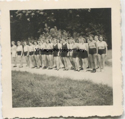 Z1852 foto anni donna - foto,
