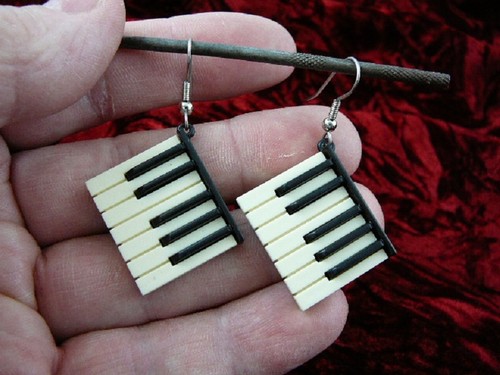 Little mini piano - (m-322-d),