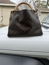 Authentic Louis vuitton Artsy