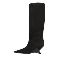 1D7920D_D34B180101 Boots VIC