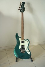 basso elettrico Squier