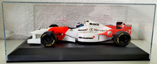 MINICHAMPS 1:18 M. HAKKINEN MCLAREN MERCEDES MP4/11 1996 " LOCTITE " VETRINA