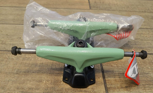 Nuovo grind king skateboard - nuovo,