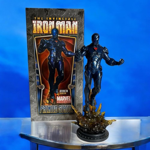 Statua invincible iron - invincible, man