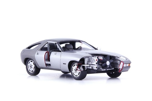 Porsche 928 pes avec livre - 928,