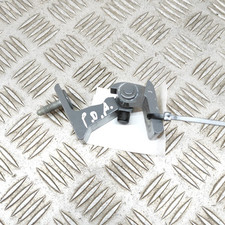 Cerniera inferiore porta