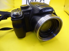 Panasonic LUMIX DMC-FZ38 12,1 megapixel fotocamera reflex digitale bridge nera con batteria