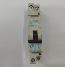 INTERRUTTORE MAGNETOTERMICO C6