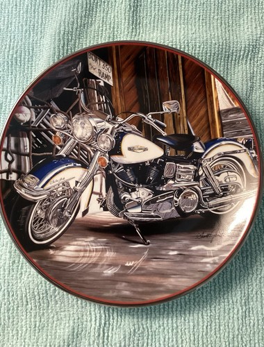 Harley davidson collectors - harley-davidson,