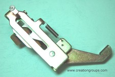 Gruppo staffa destra per