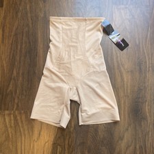 Naomi & Nicole  Magic Luxe