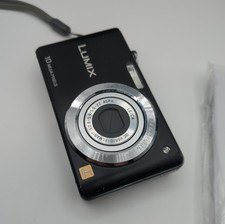 Panasonic Lumix DMC-FS62 10MP Digital Camera Compact Black, Charger, Case
