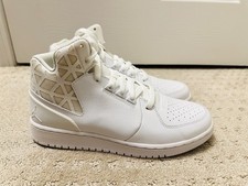 Jordan 1 volo 3 triplo. Colore