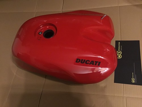 Serbatoio carbonio ducati 748