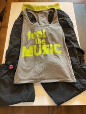 Pantaloni cargo e top Zumba