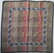 -Superbe Foulard LAURA