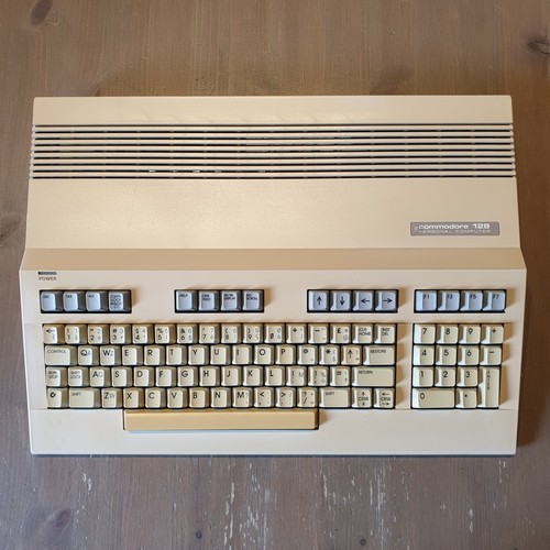 Commodore c128 solo corpo - commodore,
