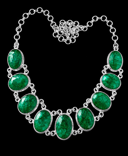 Collana smeraldo verde fatta - , a