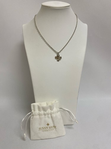 Collana con croce colore
