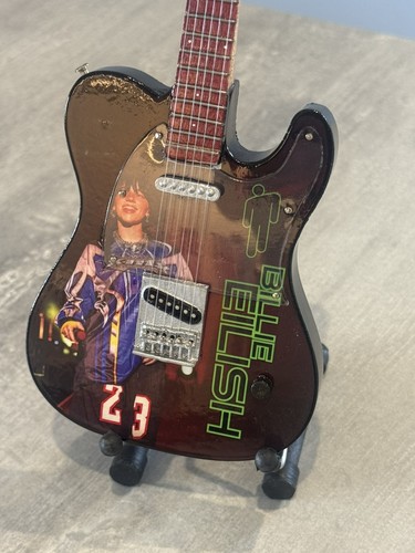 Billie eilish miniature guitar - miniature,