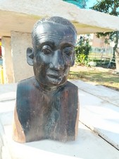 Scultura busto intagliata a