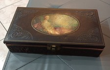 Antico cofanetto rivestito in