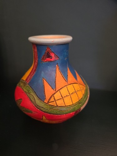 Piccolo vaso astratto colorato