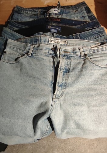 Stock pantaloni jeans uomo - stock,